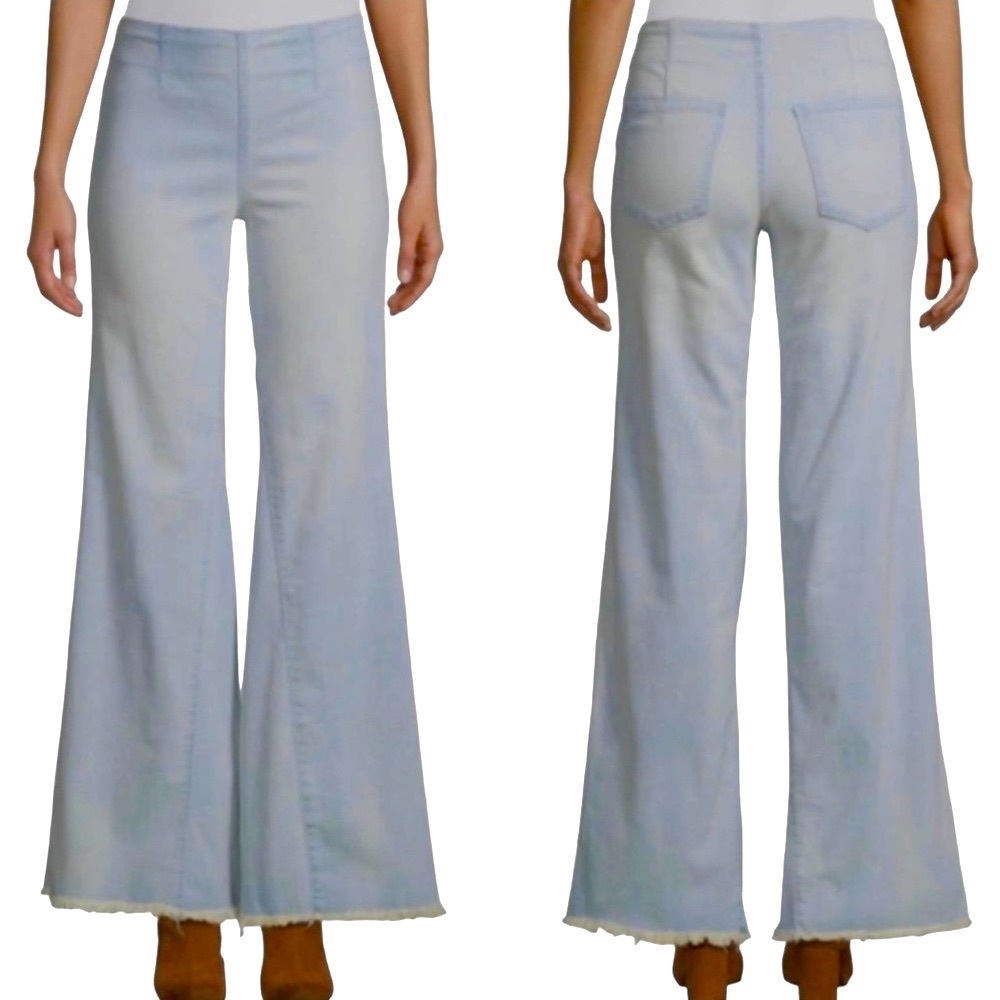 We The Free | Pull On Wide Flare Leg Jeans Light Wash  Size 27